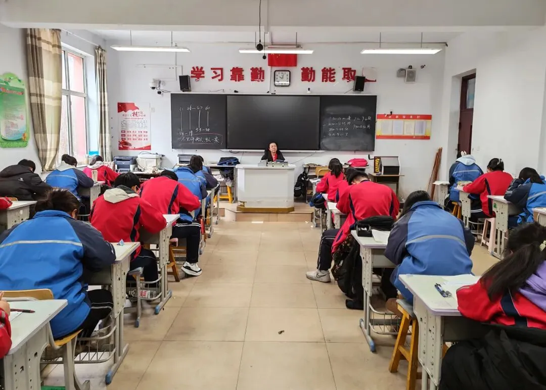 规范组织模考 精准赋能备考——我校顺利完成全市高三年级第一次 第6张