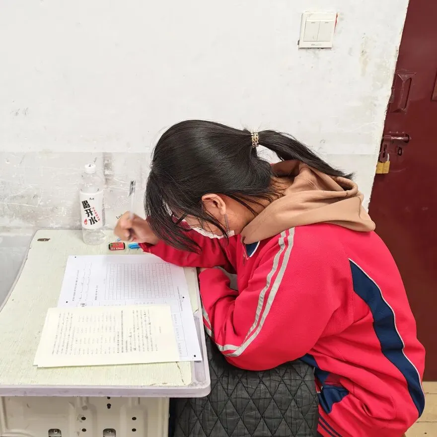 规范组织模考 精准赋能备考——我校顺利完成全市高三年级第一次 第12张