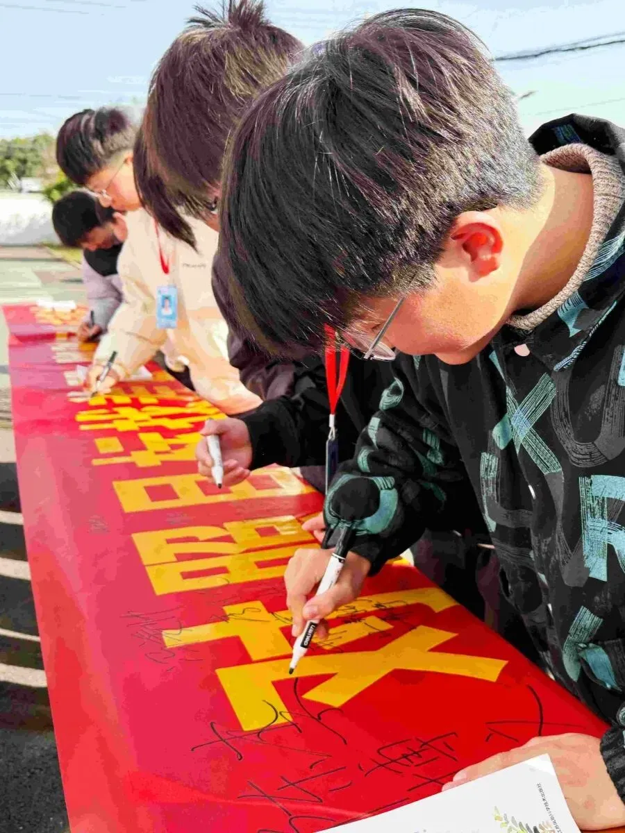 【红中在线】聚力迎中考 携手向未来 ——记红塔中学初三年级家长会暨家庭教育指导讲座 第21张