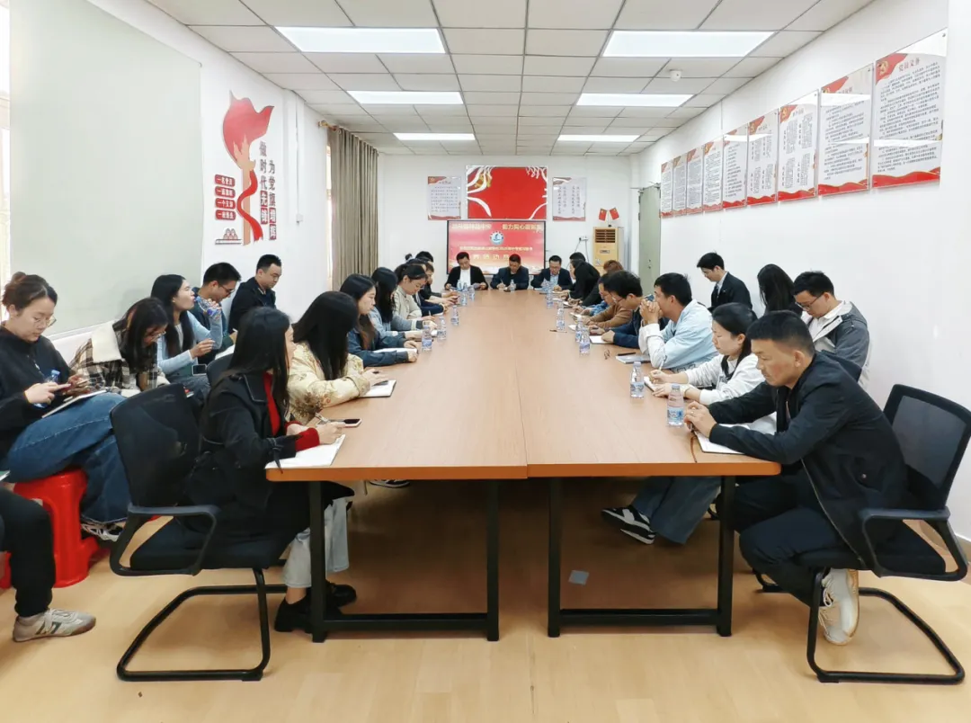 龙马精神战中考,勠力同心谱新篇——翡翠山湖学校2026年中考复习备考教师动员会 第8张 龙马精神战中考,勠力同心谱新篇——翡翠山湖学校2026年中考复习备考教师动员会 第8张