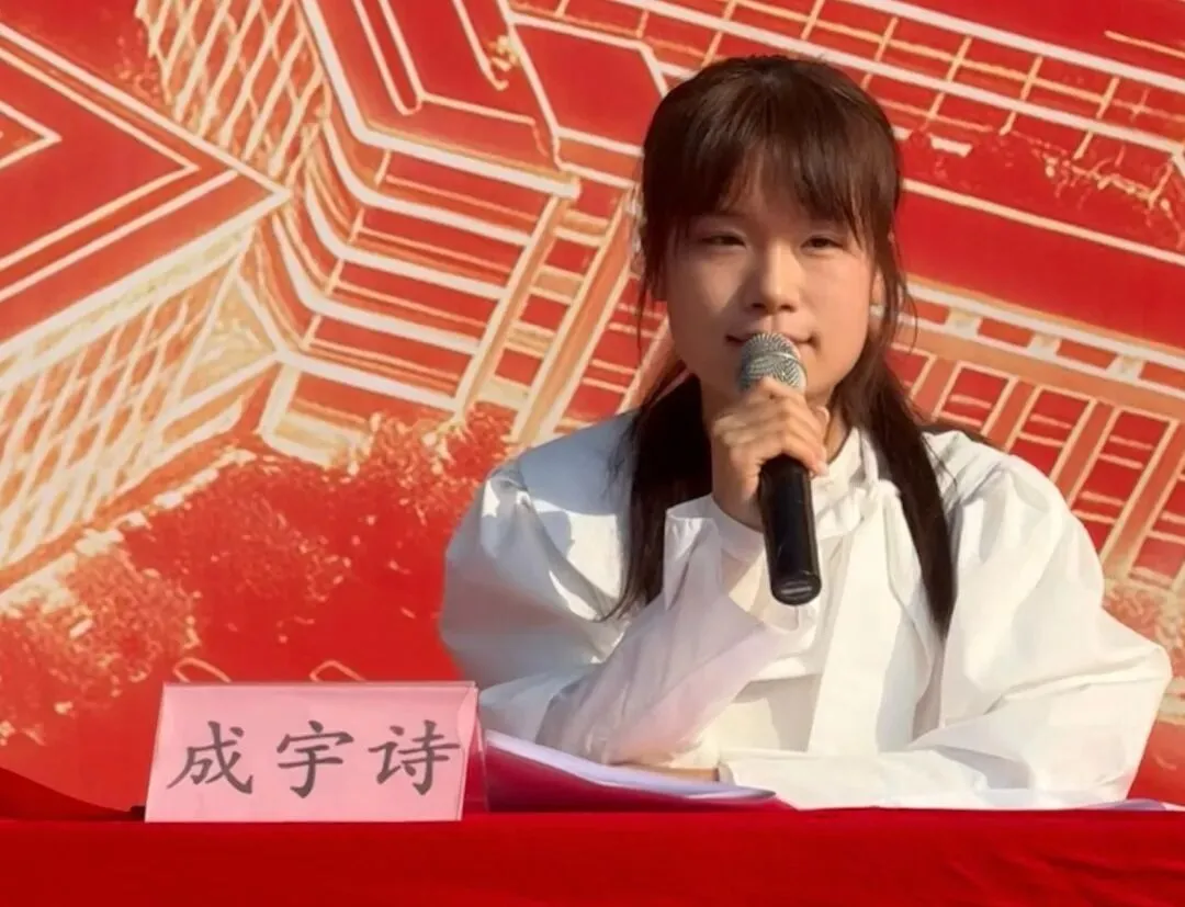 怀集二中八年级开学大会暨中考冲刺誓师大会顺利举行 第14张