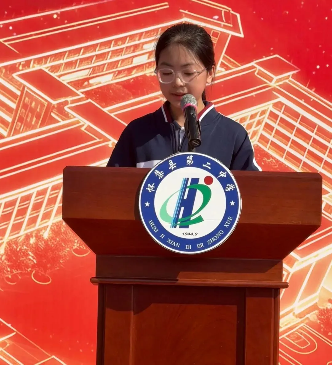 怀集二中八年级开学大会暨中考冲刺誓师大会顺利举行 第42张