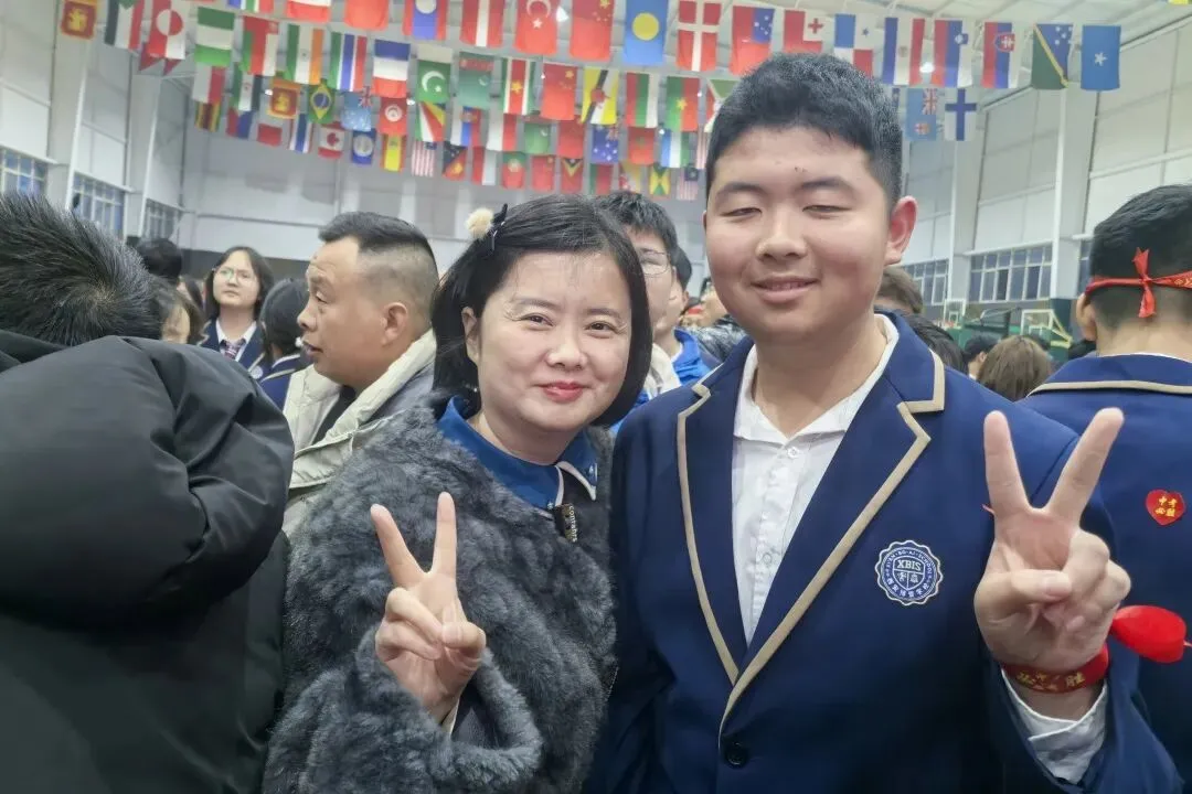 笃真自强鏖百日,砺志攻坚迎中考 | 西安博爱学校初2026届中考百日誓师大会隆重举行 第79张 笃真自强鏖百日,砺志攻坚迎中考 | 西安博爱学校初2026届中考百日誓师大会隆重举行 第79张