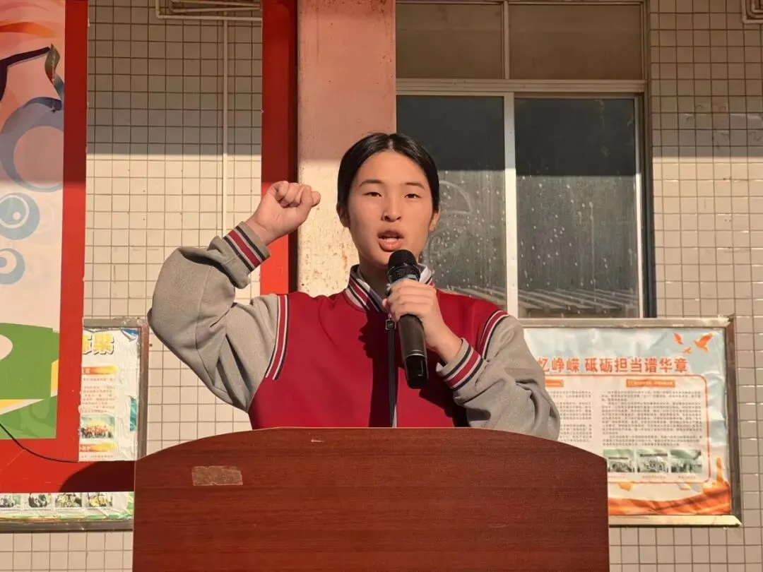 凝心聚力战百日,六月中考铸辉煌——梧州市第十中学举行中考百日动员大会 第17张