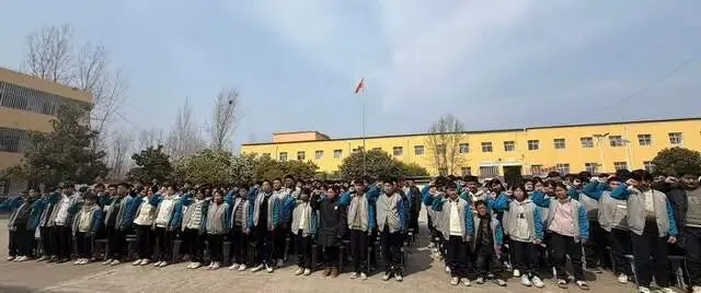 鏖战百日 不负韶华—老庄镇初级中学中考百日誓师大会 第7张