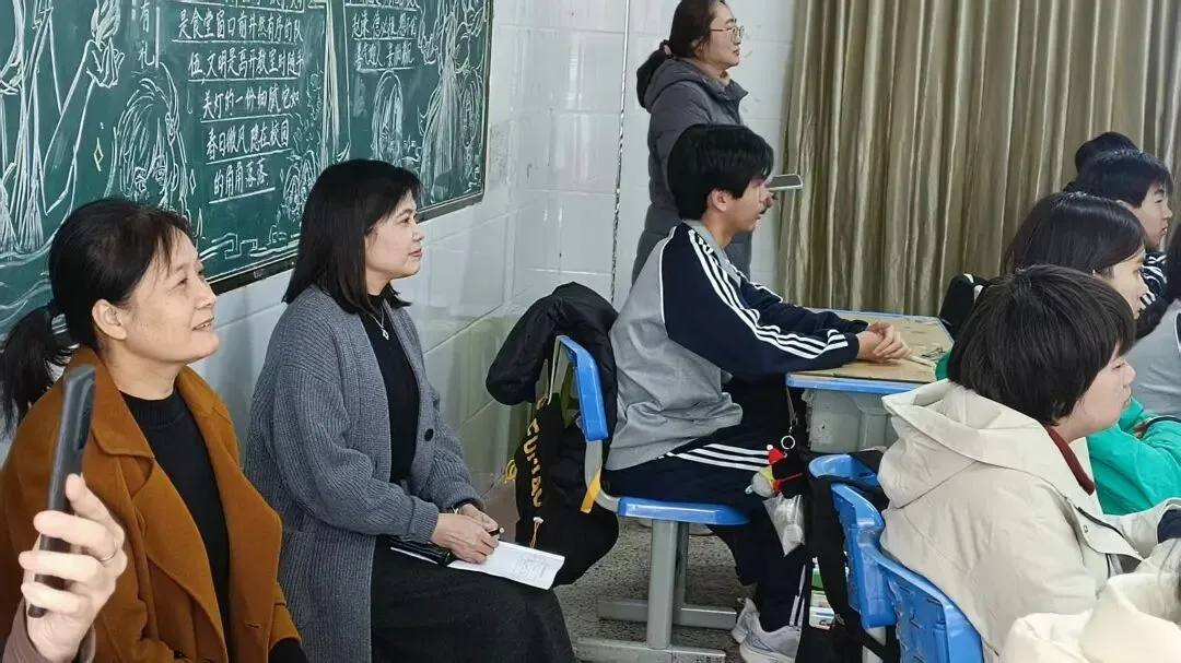 蓄力中考,静待花开——福州市未成年人心理辅导站送培送教活动走进我校 第9张