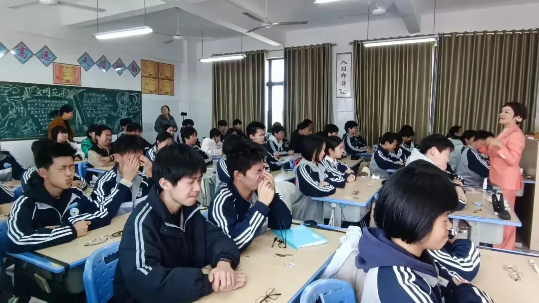 蓄力中考,静待花开——福州市未成年人心理辅导站送培送教活动走进我校 第16张