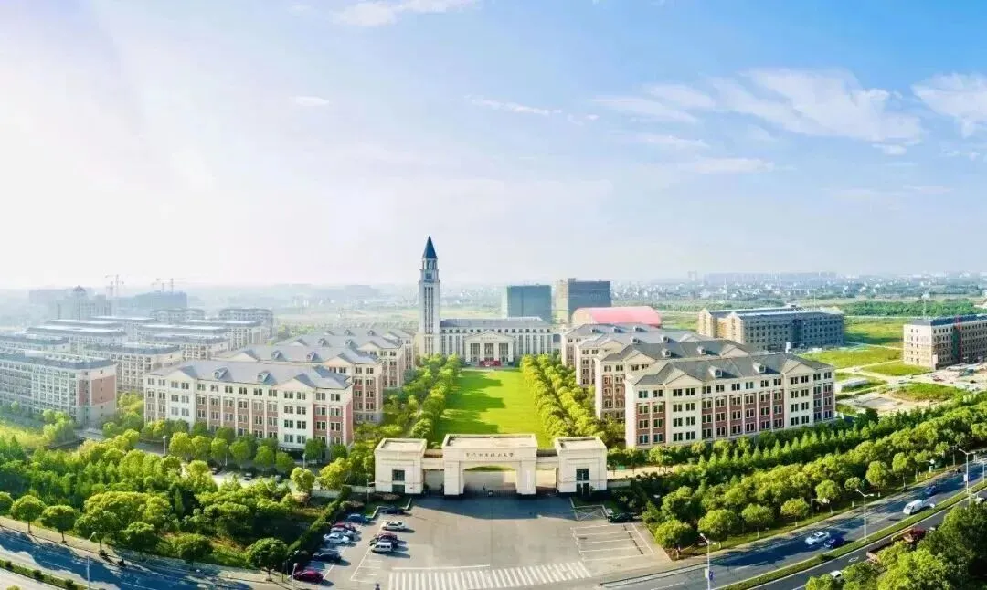 上海中考已不足百天!中侨同高三轨升学,国内外双通道,助力孩子逆袭本科 第6张 上海中考已不足百天!中侨同高三轨升学,国内外双通道,助力孩子逆袭本科 第6张