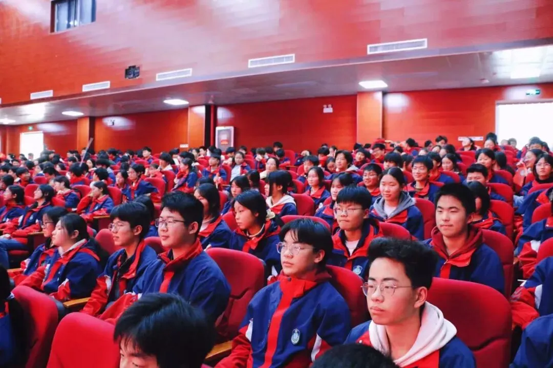 【中考加油】马跃百关 折桂当时—— 叶集区实验学校2026届毕业生心理健康教育暨动员大会隆重举行 第28张 【中考加油】马跃百关 折桂当时—— 叶集区实验学校2026届毕业生心理健康教育暨动员大会隆重举行 第28张