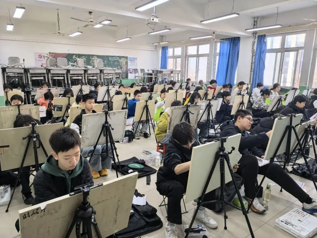 质检美术二模圆满落幕(附高清真题)|复盘沉淀,冲刺中考 第2张 质检美术二模圆满落幕(附高清真题)|复盘沉淀,冲刺中考 第2张