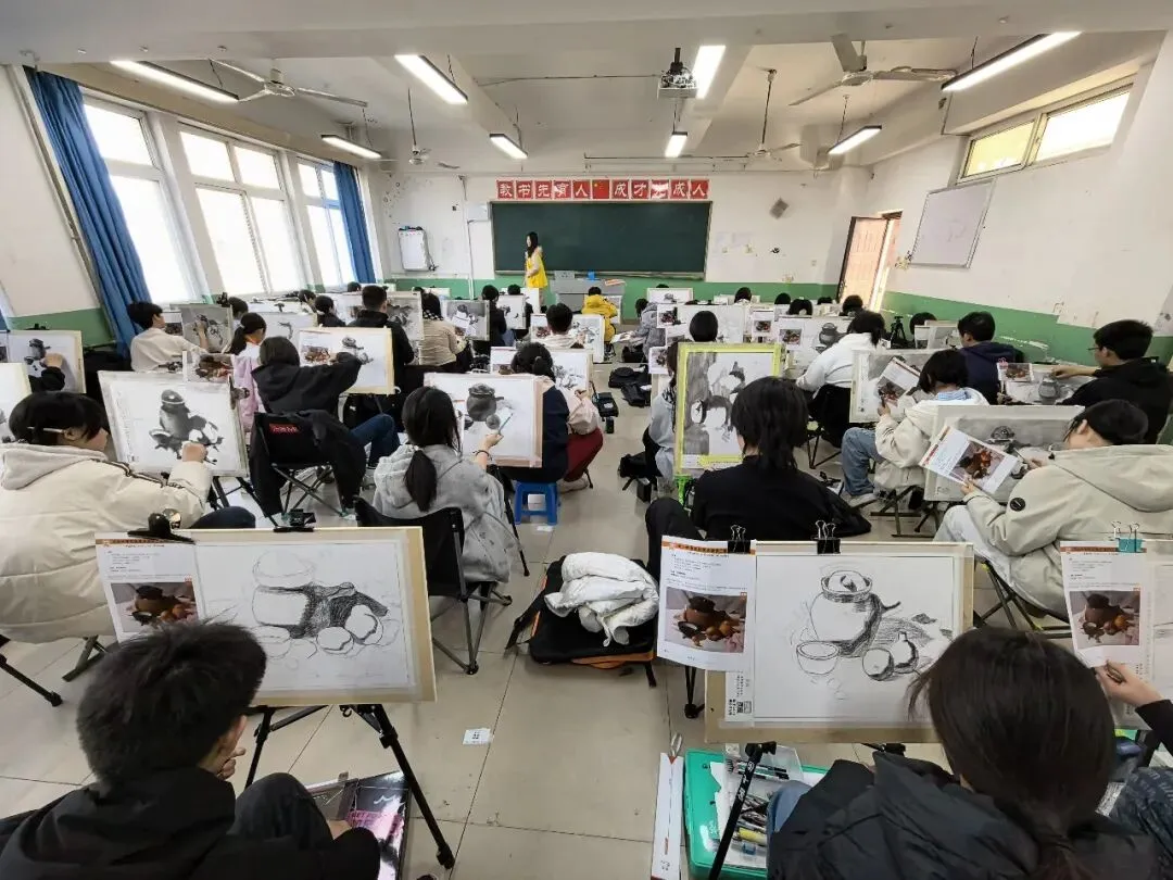 质检美术二模圆满落幕(附高清真题)|复盘沉淀,冲刺中考 第3张 质检美术二模圆满落幕(附高清真题)|复盘沉淀,冲刺中考 第3张