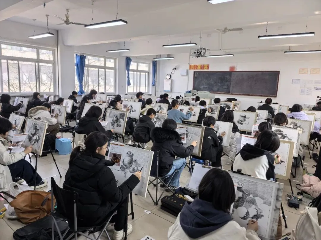 质检美术二模圆满落幕(附高清真题)|复盘沉淀,冲刺中考 第5张 质检美术二模圆满落幕(附高清真题)|复盘沉淀,冲刺中考 第5张