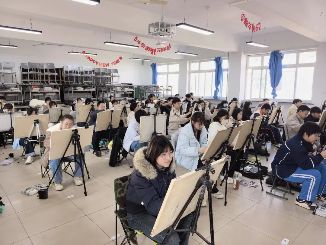 质检美术二模圆满落幕(附高清真题)|复盘沉淀,冲刺中考 第6张 质检美术二模圆满落幕(附高清真题)|复盘沉淀,冲刺中考 第6张