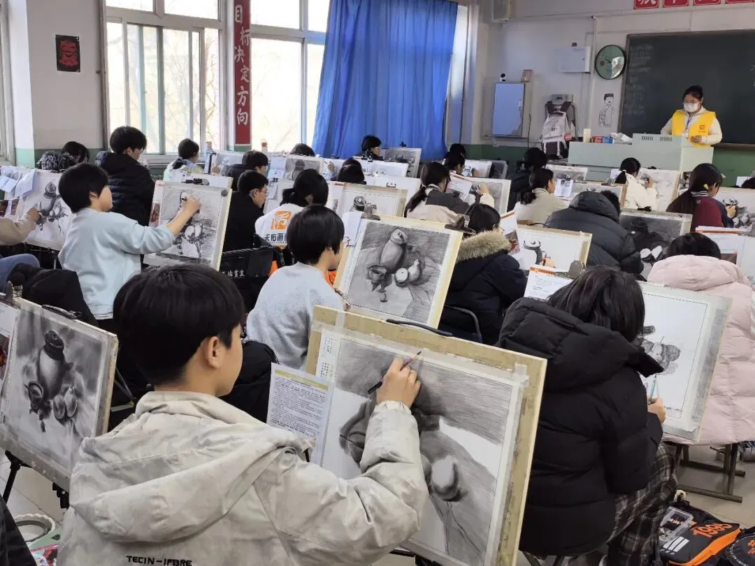 质检美术二模圆满落幕(附高清真题)|复盘沉淀,冲刺中考 第12张 质检美术二模圆满落幕(附高清真题)|复盘沉淀,冲刺中考 第12张