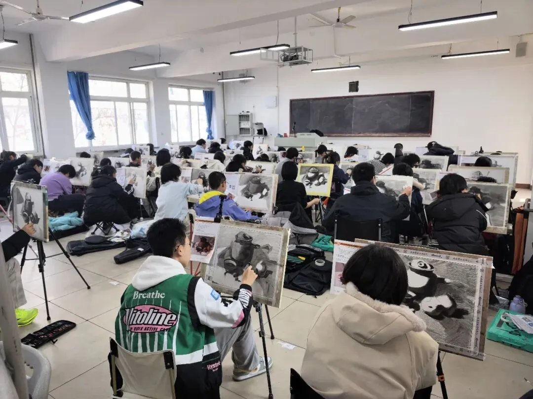 质检美术二模圆满落幕(附高清真题)|复盘沉淀,冲刺中考 第15张 质检美术二模圆满落幕(附高清真题)|复盘沉淀,冲刺中考 第15张