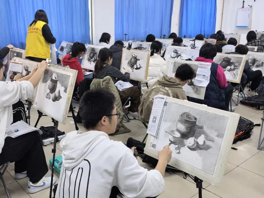 质检美术二模圆满落幕(附高清真题)|复盘沉淀,冲刺中考 第18张 质检美术二模圆满落幕(附高清真题)|复盘沉淀,冲刺中考 第18张