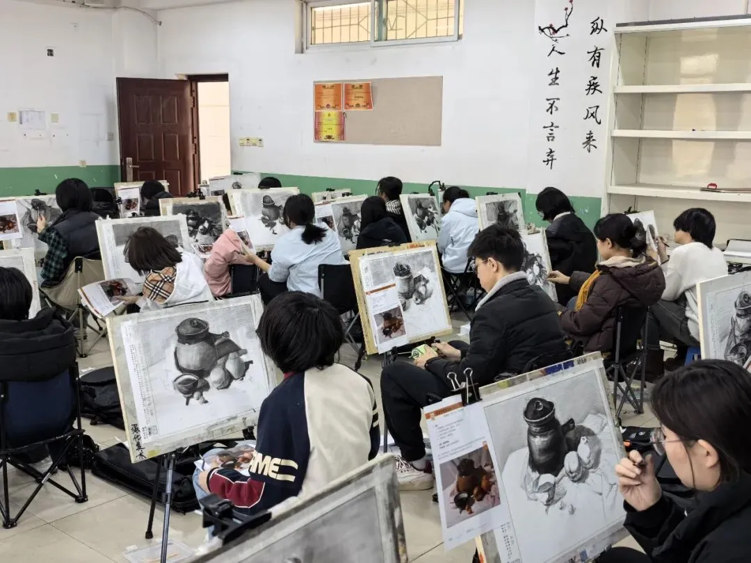 质检美术二模圆满落幕(附高清真题)|复盘沉淀,冲刺中考 第19张 质检美术二模圆满落幕(附高清真题)|复盘沉淀,冲刺中考 第19张