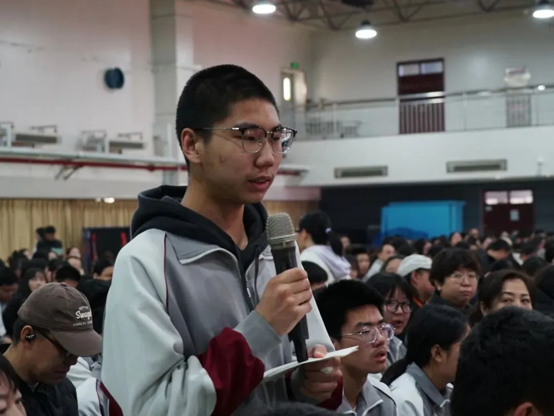 凝心聚力战百日 乘风破浪赢中考——延庆十一中学2026届初三百日誓师大会圆满举行 第37张 凝心聚力战百日 乘风破浪赢中考——延庆十一中学2026届初三百日誓师大会圆满举行 第37张