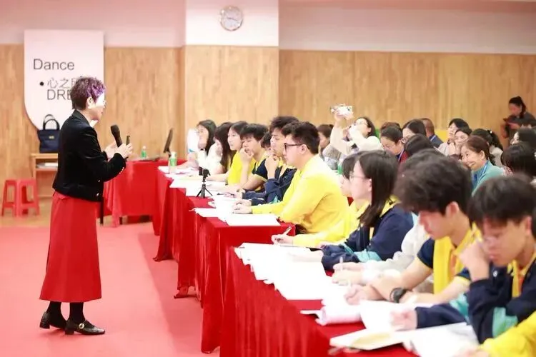 【有气质,更卓越】广东省2026届新中考备考复习冲刺研讨会在狮实举行 第15张