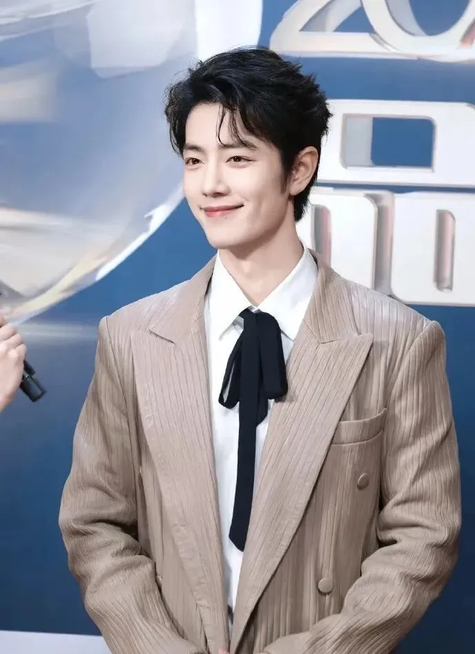 首位“90后视帝”肖战,再度现身高中试卷 第2张