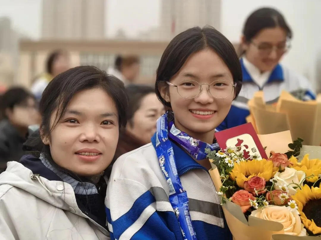 百日砺剑,决战中考!喀什市第二十七中学首届中考誓师大会燃动校园 第31张