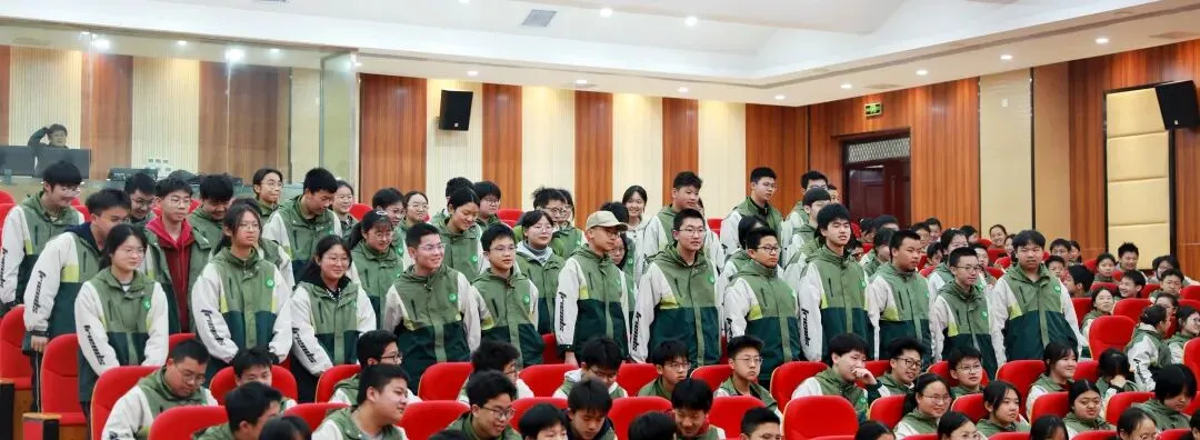 百日逐梦,决战中考!我校九年级中考百日誓师大会燃情启幕 第9张 百日逐梦,决战中考!我校九年级中考百日誓师大会燃情启幕 第9张