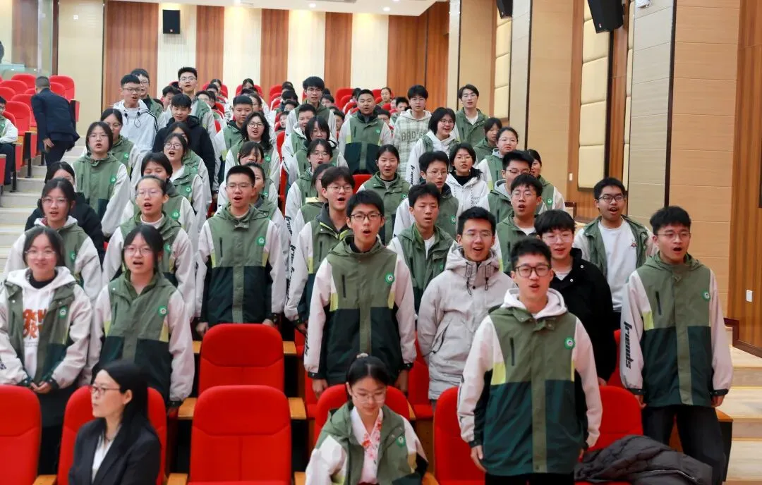 百日逐梦,决战中考!我校九年级中考百日誓师大会燃情启幕 第11张 百日逐梦,决战中考!我校九年级中考百日誓师大会燃情启幕 第11张