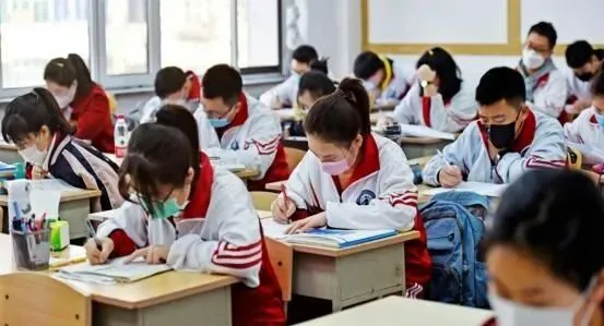 初一过坎、初二爬坡、初三冲刺!想决胜中考,还要拼家长的实力段位 第8张