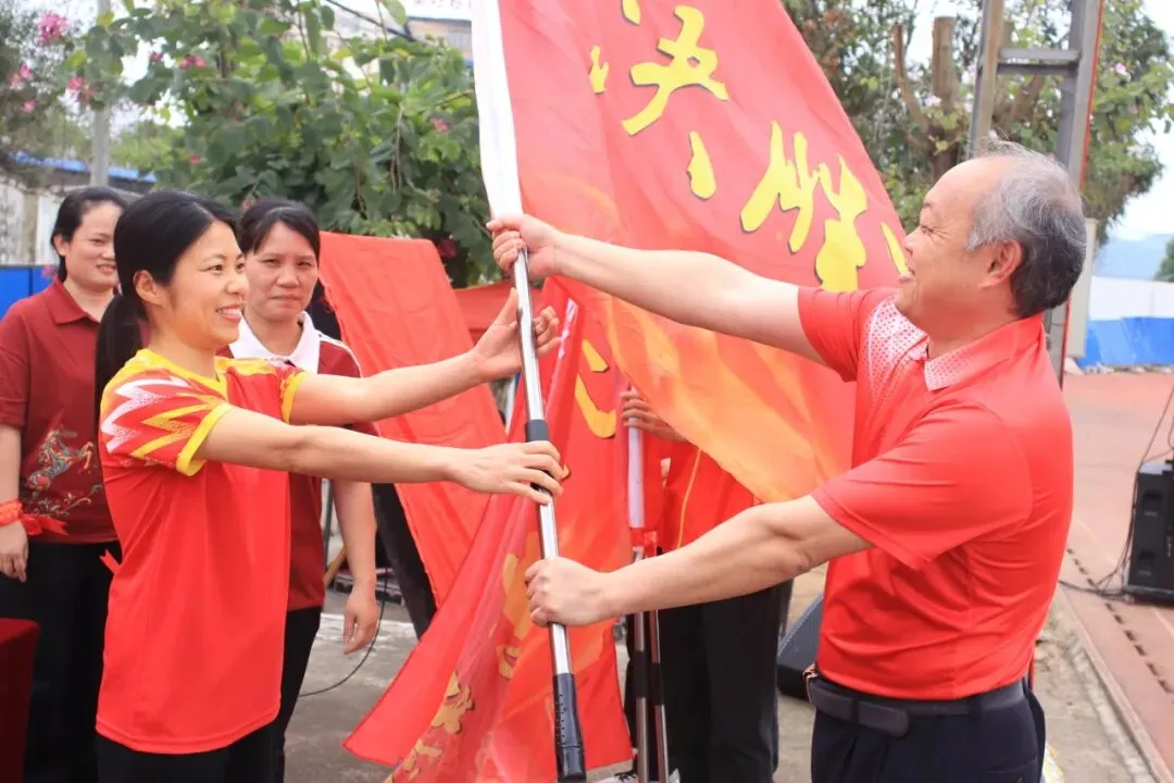 砺剑百日 决胜中考 | 南宁市江南区吴圩镇初级中学举行 2026 届百日誓师大会 第15张 砺剑百日 决胜中考 | 南宁市江南区吴圩镇初级中学举行 2026 届百日誓师大会 第15张