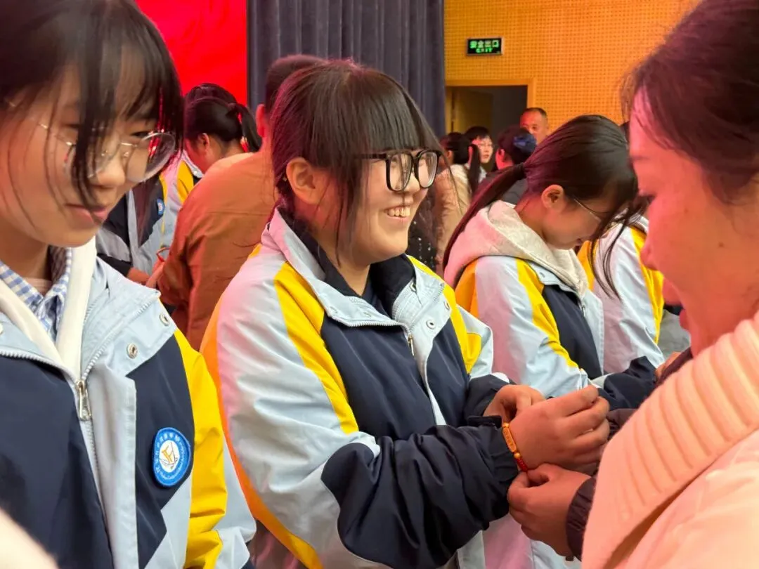 骏马奔腾启新程 青春筑梦赢中考——尼山孔子博雅学校举办2026届初三誓师大会 第11张 骏马奔腾启新程 青春筑梦赢中考——尼山孔子博雅学校举办2026届初三誓师大会 第11张