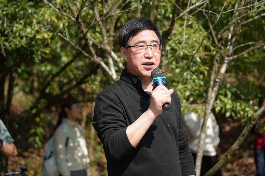 冲刺中考,勇攀高峰——丽水市文元学校2026届远足登山活动圆满举行 第9张