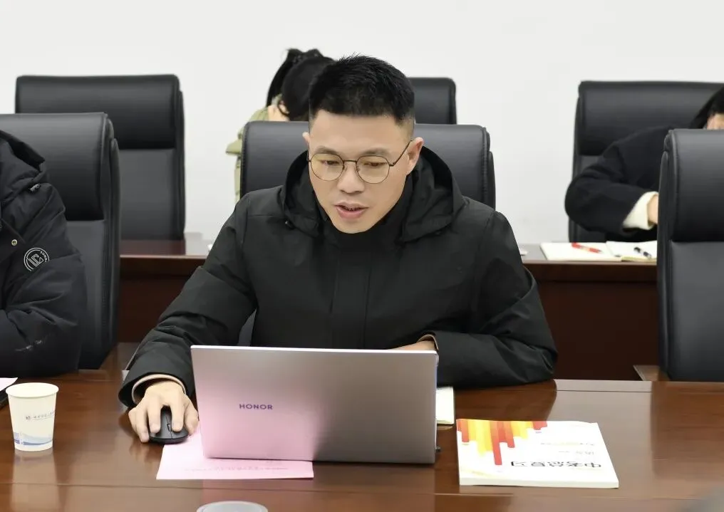 冲刺中考,湖南师范大学竹埠港竹埠港实验中学在行动!——九年级备考工作会议纪实 第16张 冲刺中考,湖南师范大学竹埠港竹埠港实验中学在行动!——九年级备考工作会议纪实 第16张