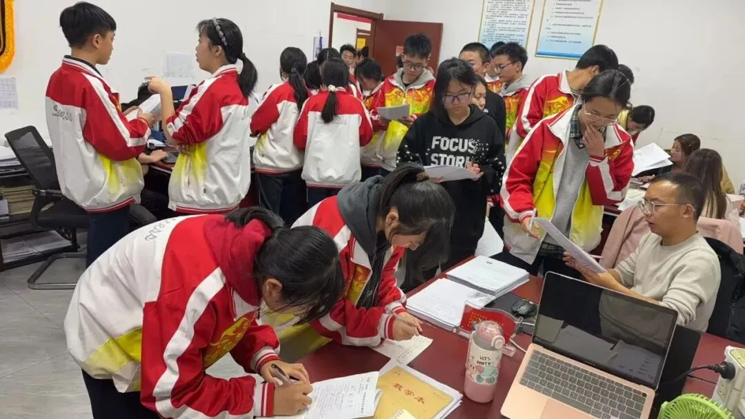 中考冲刺正当时,凝心聚力启新程——成功中考二校召开备考动员会 第8张