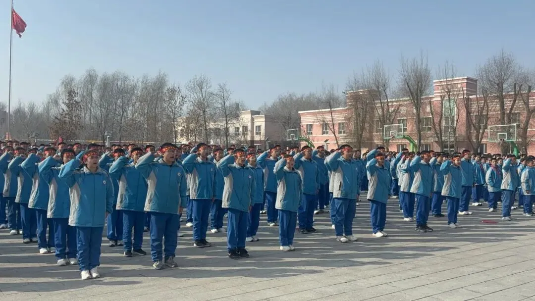 【党建+教研】战百日・赴中考!共青团农场学校九年级中考百日誓师大会燃情启幕 第17张 【党建+教研】战百日・赴中考!共青团农场学校九年级中考百日誓师大会燃情启幕 第17张