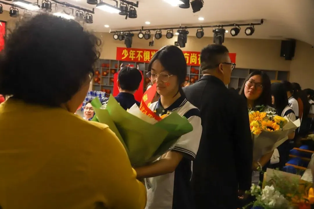 我校初中部举行中考誓师大会 第8张