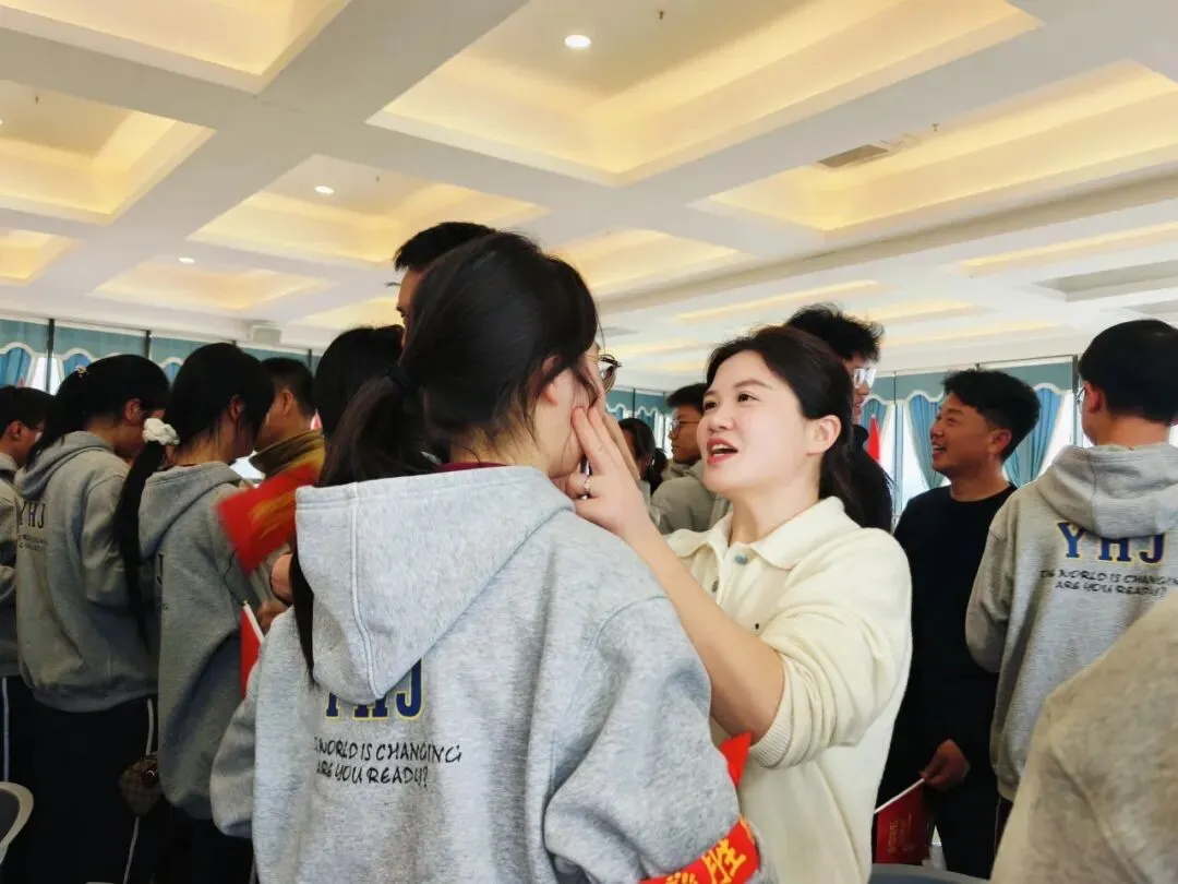 奋进远恒佳| 中考动员暖人心!远恒佳初三这场中考冲刺大会,满是爱与期待 第45张