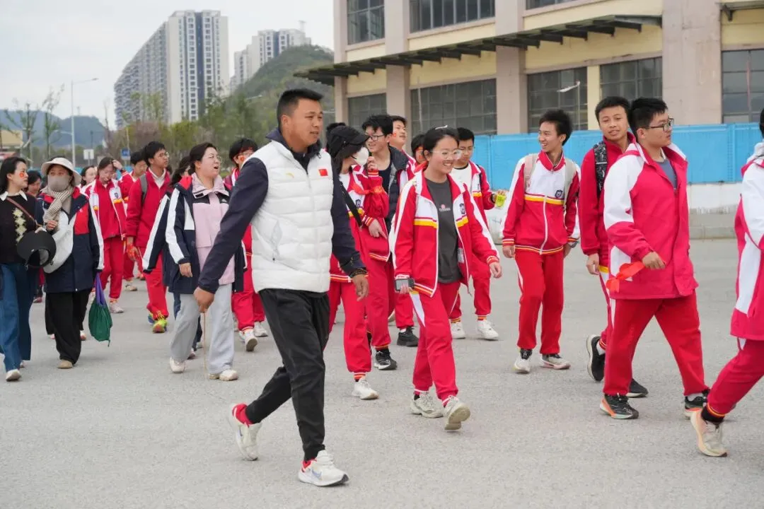 普瑞中考百日誓师 | 有山海为证 为“奔赴”叙事 第64张 普瑞中考百日誓师 | 有山海为证 为“奔赴”叙事 第64张