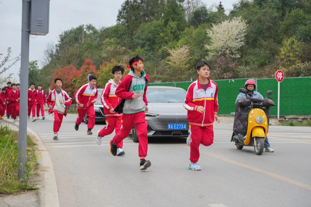 普瑞中考百日誓师 | 有山海为证 为“奔赴”叙事 第71张 普瑞中考百日誓师 | 有山海为证 为“奔赴”叙事 第71张