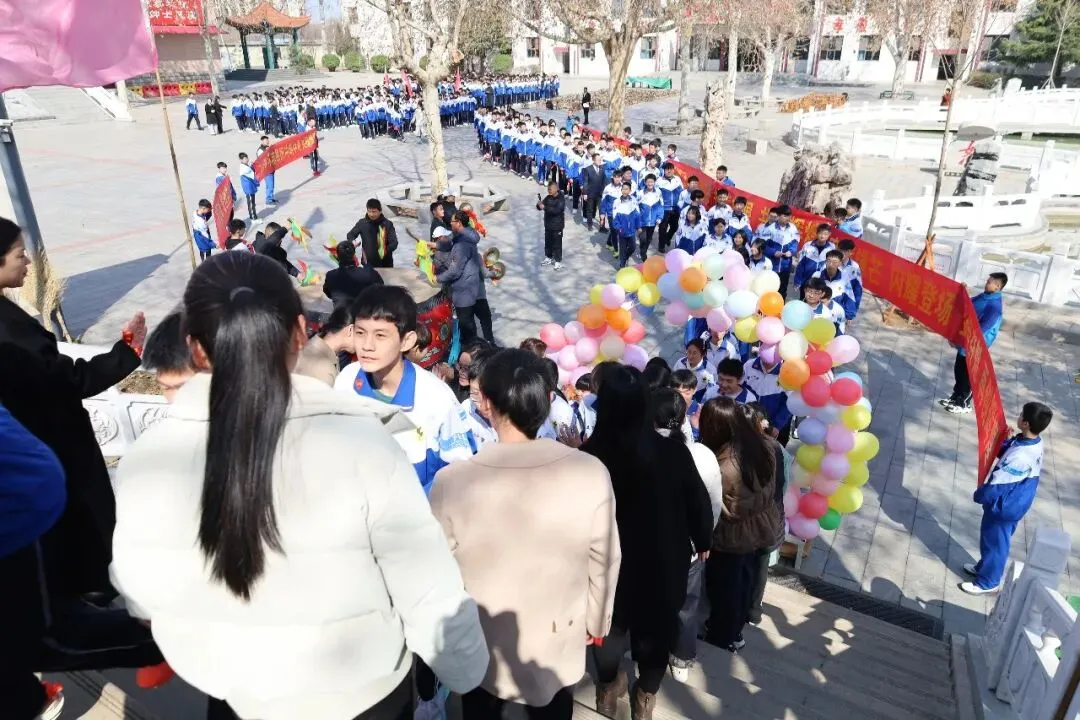 百日磨剑砺锋芒,逐梦中考启新程 —— 弘文中学初小部中考百日誓师大会圆满举行 第21张