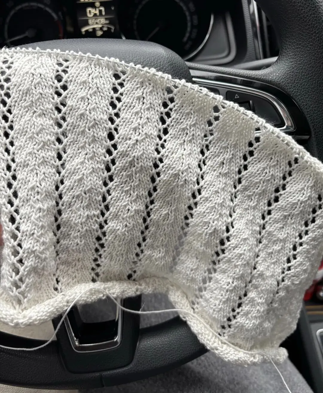 女儿中考倒计时94天—雨天开车是个体力活 第2张