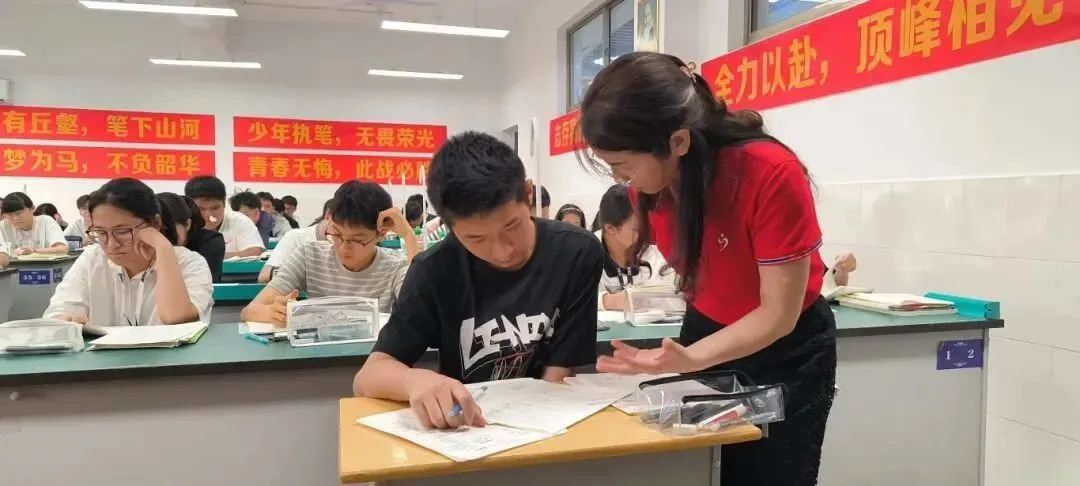 我市2025年中考圆满收官 第21张