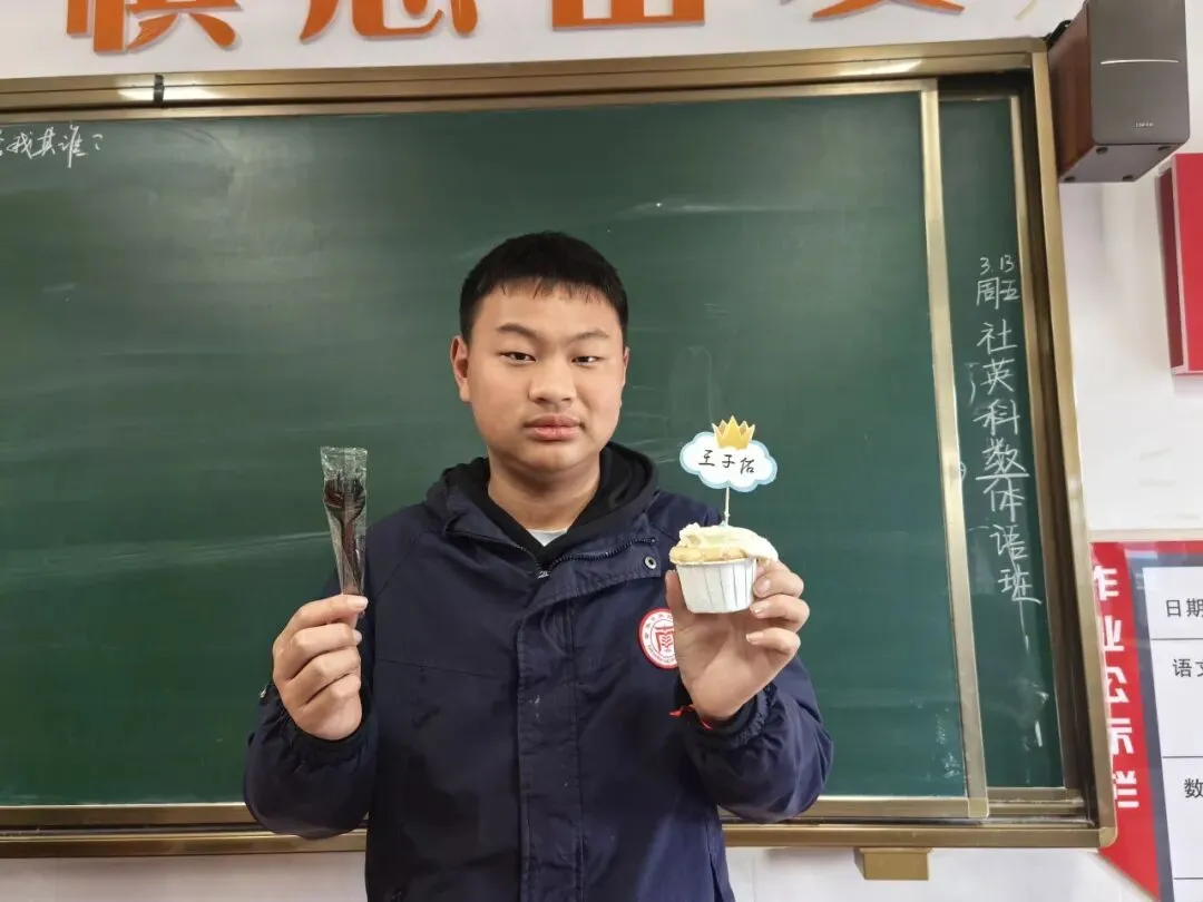 百日砺剑 逐梦中考——南苑中学九(13)班举行初三中考百日誓师活动 第63张