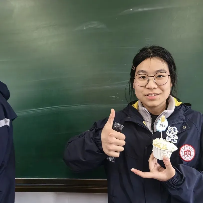 百日砺剑 逐梦中考——南苑中学九(13)班举行初三中考百日誓师活动 第82张