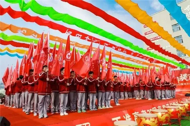 小狼中考和丁准补习学校是一家吗?西安初三中考冲刺/高三复读/初二查漏/高一高二补强,师资管理升学率提分空间最全咨询热线:15319985316 第1张