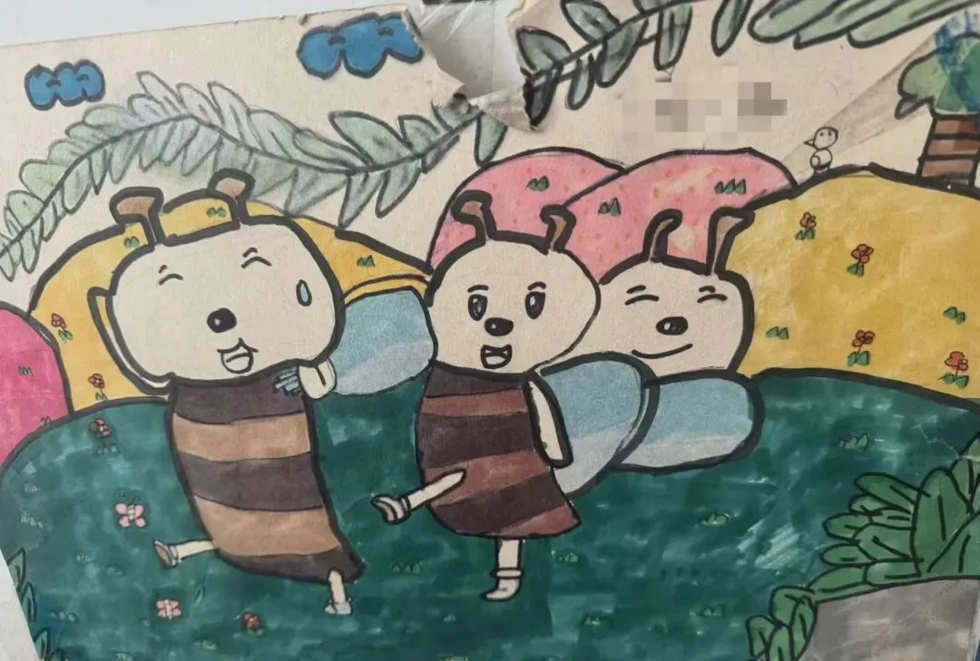 “妈妈,老师说:要买教育试卷.教育试卷30元.我知道你没有钱,我就不买了”,租客发现前租户小孩在墙上留下的话,引网友牵挂 第2张