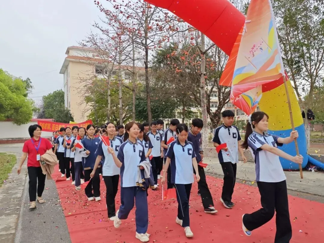策马扬鞭正当时,圆梦中考在今朝——凤凰八一中学2026年中考百日誓师大会圆满举行 第18张