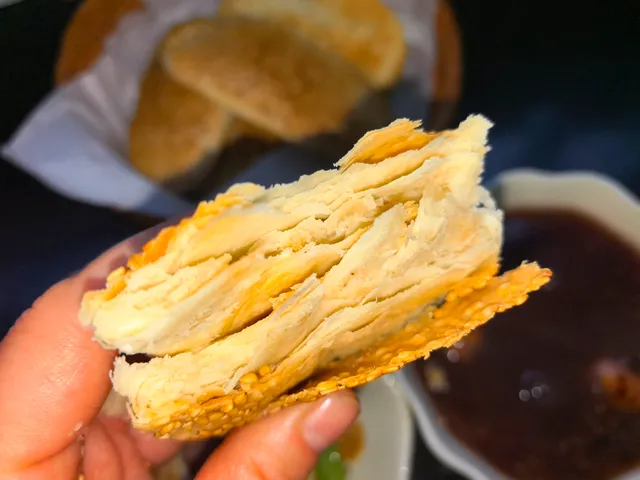 中考倒计时!初三儿子早餐都吃啥?挑战1小时做烧饼,夹啥都好吃 第2张