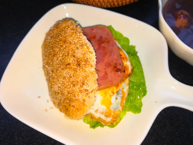 中考倒计时!初三儿子早餐都吃啥?挑战1小时做烧饼,夹啥都好吃 第3张