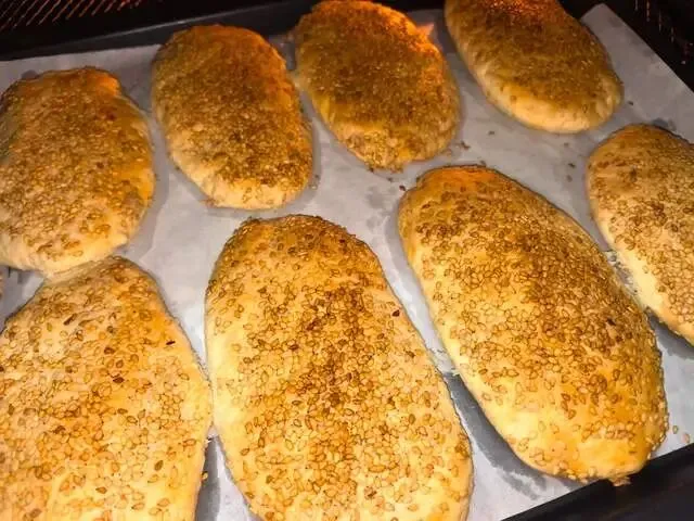 中考倒计时!初三儿子早餐都吃啥?挑战1小时做烧饼,夹啥都好吃 第11张