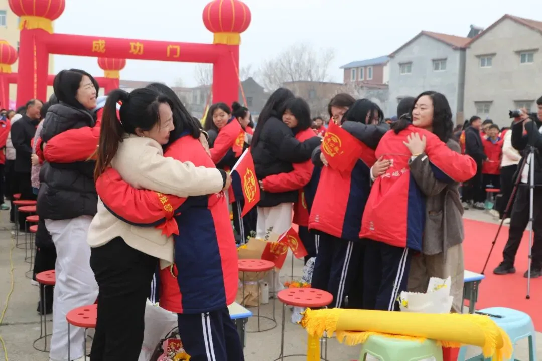 封丘县第二初级中学教育总校黄陵镇校区中考百日誓师大会 第63张